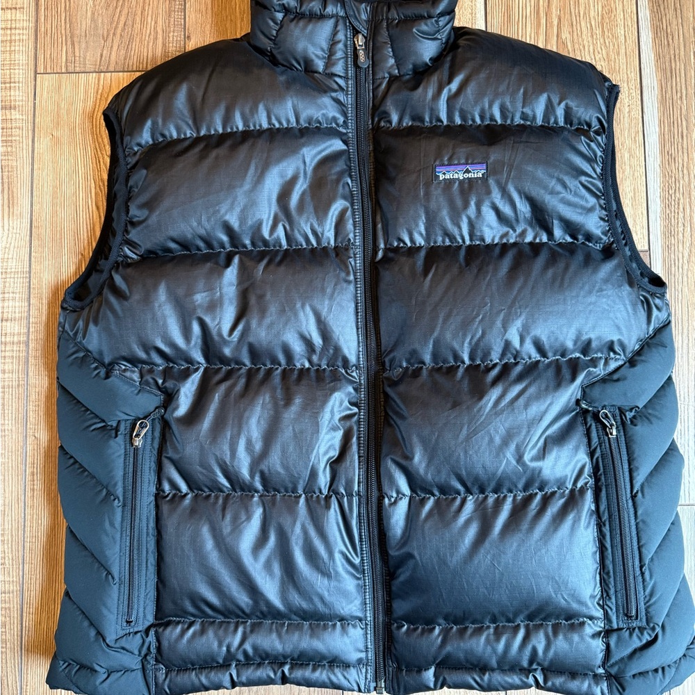 Patagonia Men's Black Down Vest